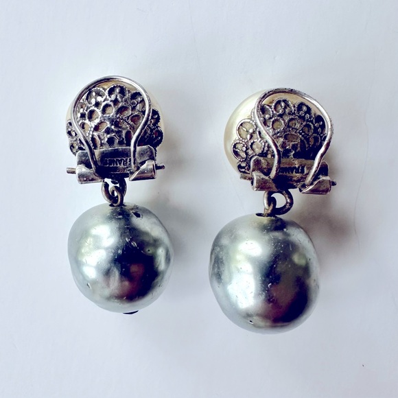 Louis Rousselet Vintage French Baroque Glass Pearl Drop Earrings - Picture 2 of 6